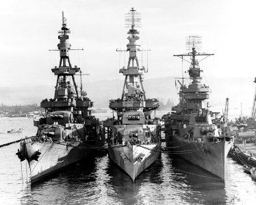 USS Salt Lake City (CA-25), USS Pensacola (CA-24) and USS New Orleans (CA-32) at Pearl Harbor on 31 October 1943