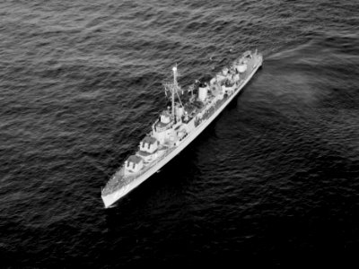 USS Samuel B. Roberts (DD-823) off Block Island on 9 October 1950