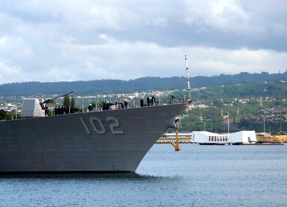 USS Sampson operations 141106-N-WF272-011
