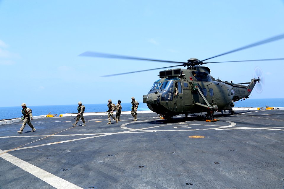 USS San Diego (LPD 22) 140928-M-CB493-021 (15522597969)