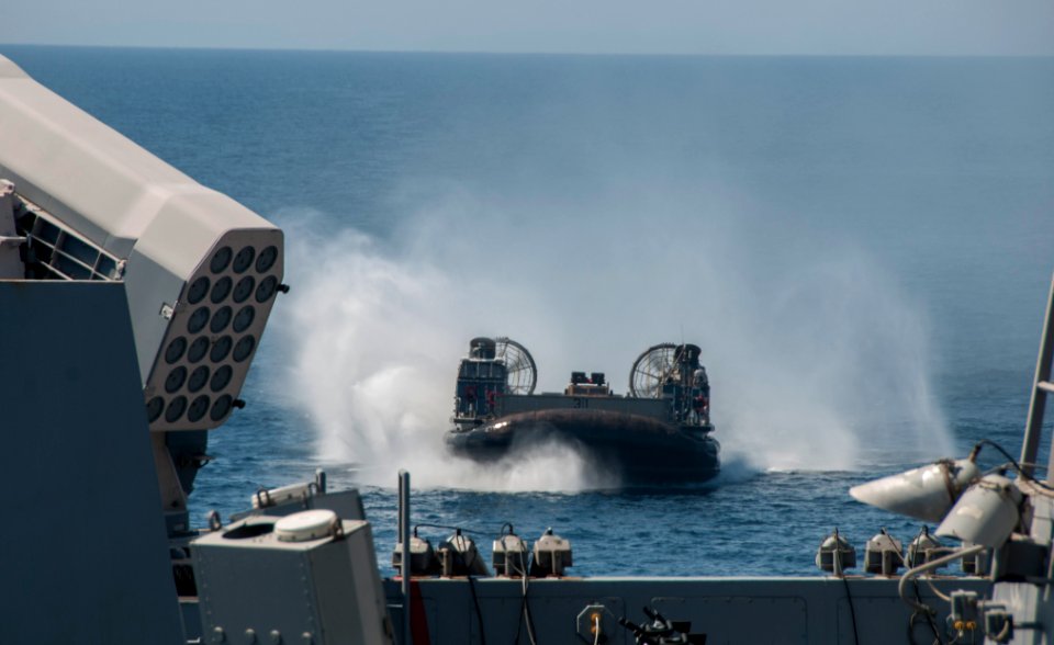 USS San Diego (LPD 22) 141104-N-QC631-030 (15125407774)