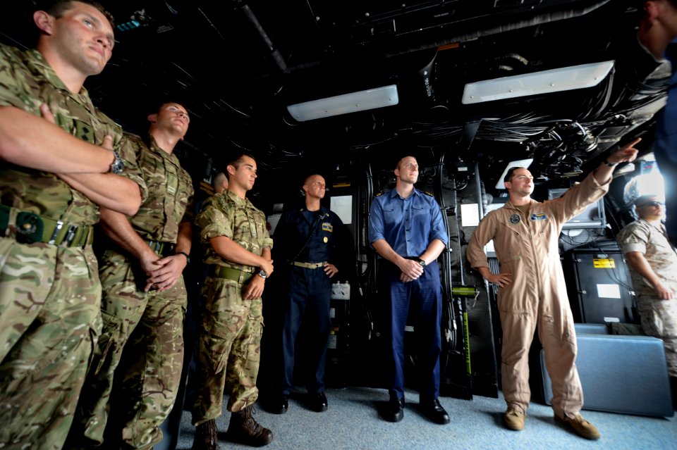 USS San Diego (LPD 22) 140928-N-IK388-021 (15257318387)