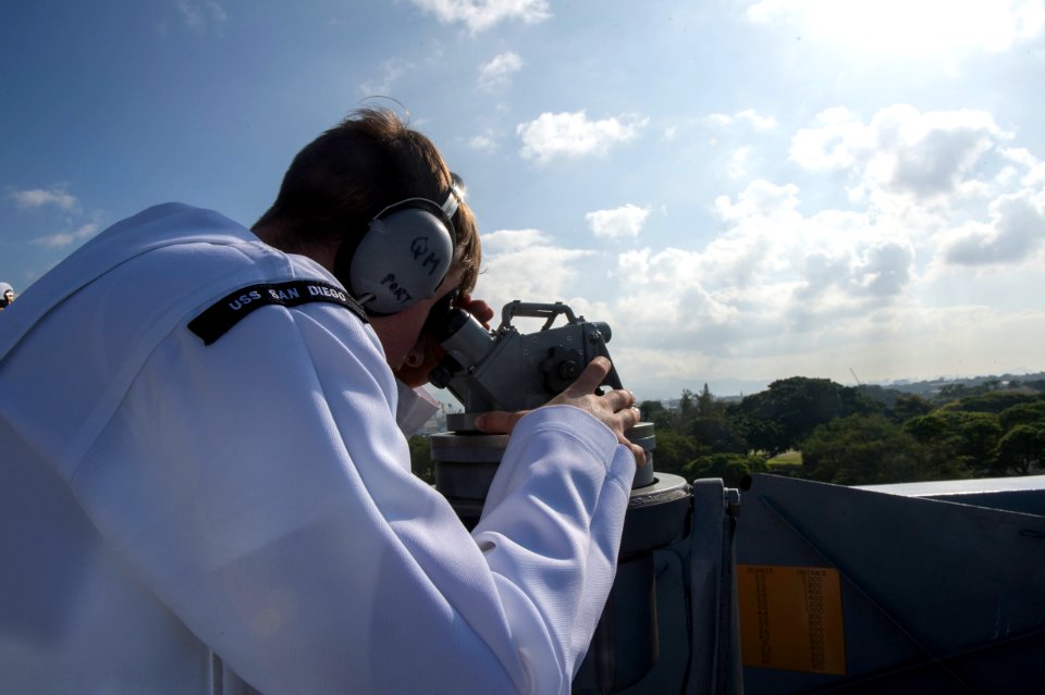 USS San Diego departs Pearl Harbor 150218-N-IK388-026