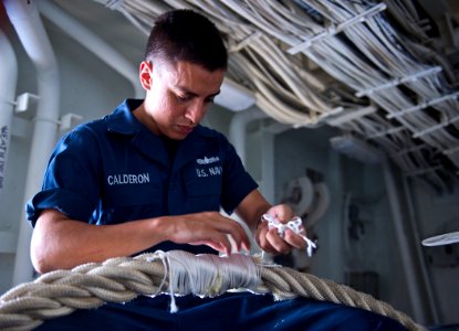 USS San Antonio operations 130909-N-WX580-037