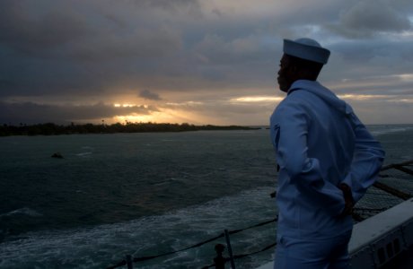 USS San Diego arrives at Joint Base Pearl Harbor-Hickam 150214-N-IK388-011