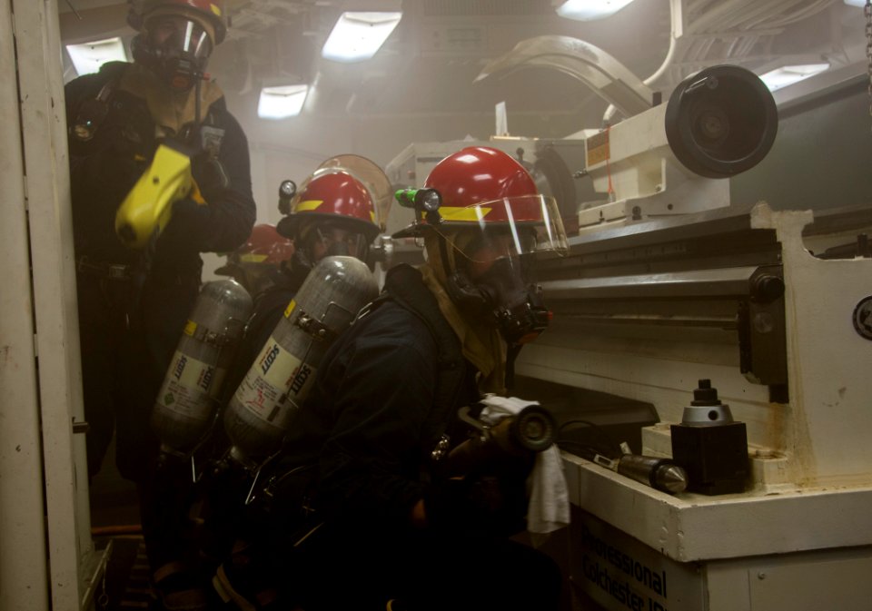 USS San Diego (LPD 22) 141029-N-QC631-026 (15538092227)