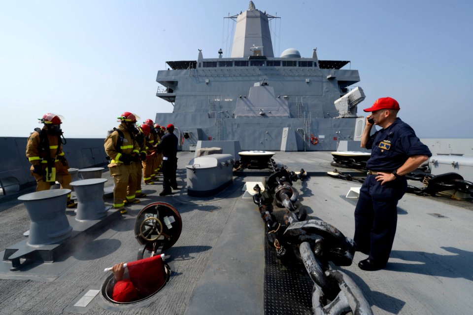 USS San Diego (LPD 22) 140927-N-IK388-032 (15222400640)