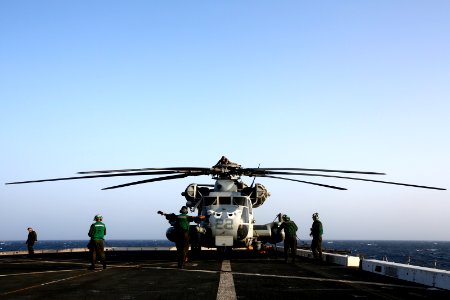 USS San Diego (LPD 22) 141021-M-QH793-121 (15657626692)