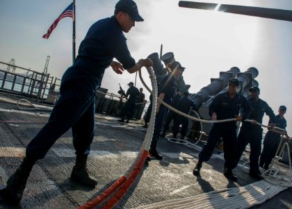 USS SAN JACINTO (CG 56) 130923-N-LN619-116 (10049894695)