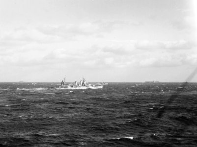 USS San Francisco (CA-38) underway in 1944-45