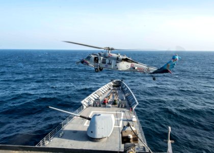 USS SAN JACINTO (CG 56) 131110-N-LN619-170 (10939089785)