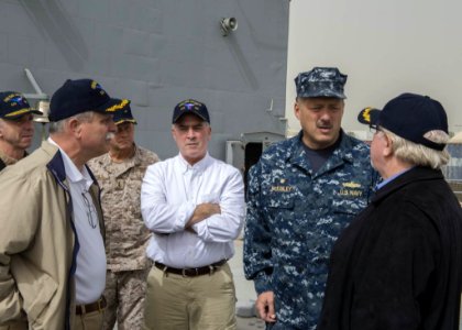 USS SAN JACINTO (CG 56) 140316-N-LN619-002 (13819595223)