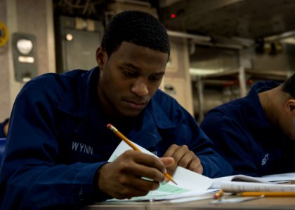 USS SAN JACINTO (CG 56) 140320-N-LN619-003 (13400551764)