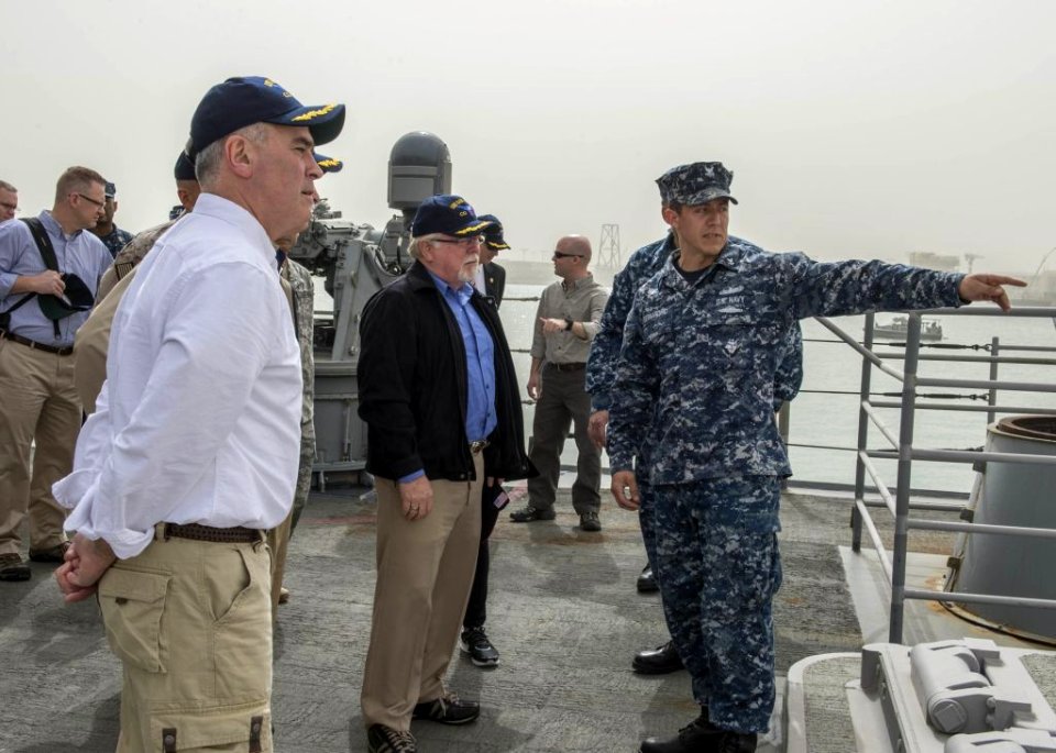 USS SAN JACINTO (CG 56) 140316-N-LN619-008 (13819585495)