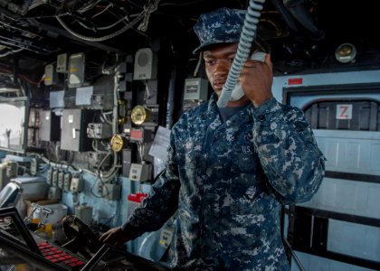 USS SAN JACINTO (CG 56) 131119-N-LN619-004 (11025199294)