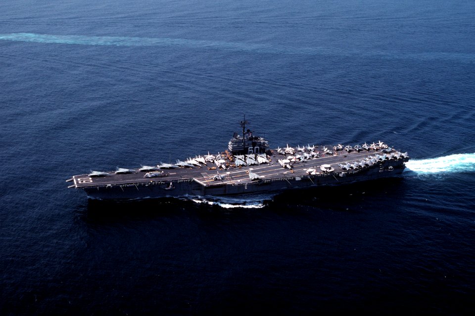 USS Saratoga (CV-60) underway in the Mediterranean Sea on 15 April 1984 (6384364)