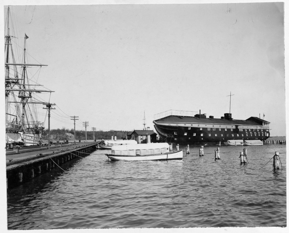 USS Santee (1820-1912) NH 108634