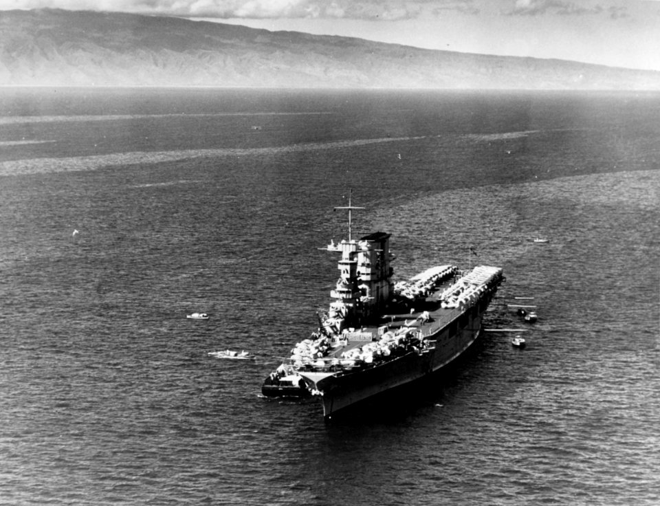USS Saratoga (CV-3) at anchor at Lahaina on 16 February 1932 (NH 67632)