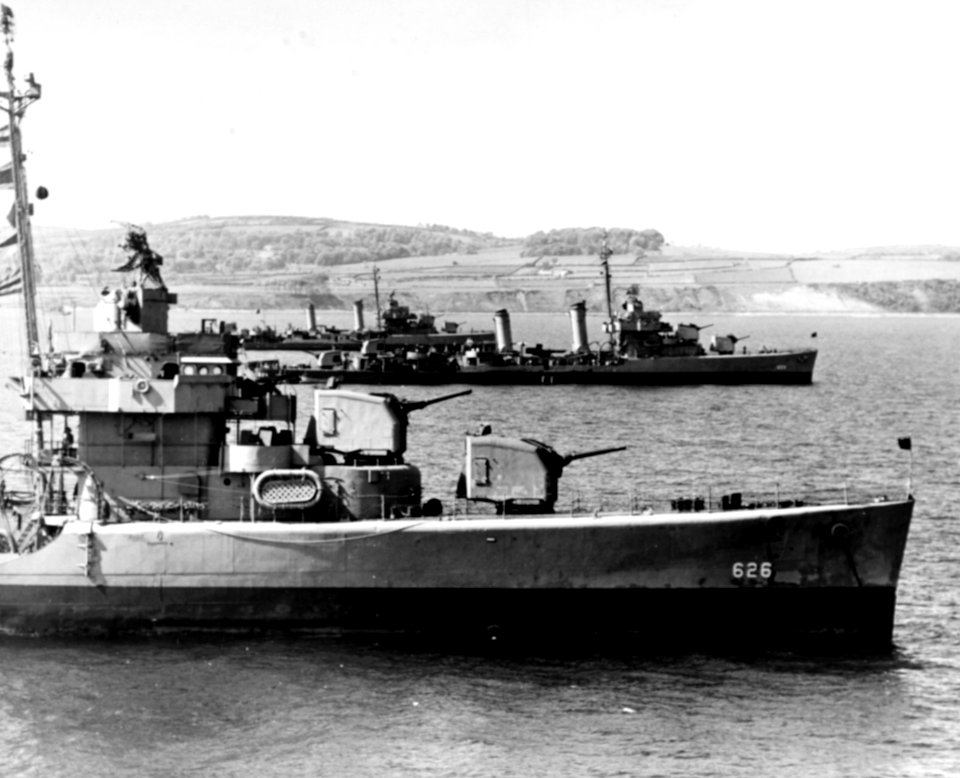 USS Satterlee (DD-626), USS Baldwin (DD-624) and USS Nelson (DD-623) at anchor in Belfast Lough, Northern Ireland, 14 May 1944 (80-G-367828)