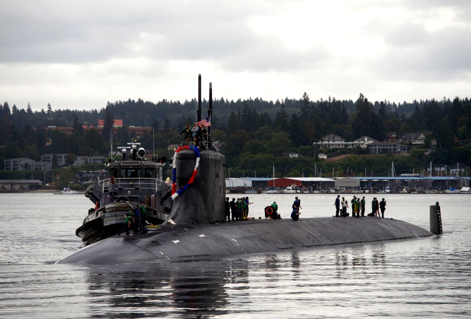 USS Seawolf returns home 150821-N-UD469-042