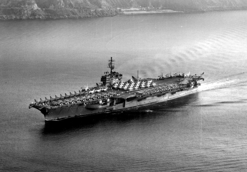 USS Saratoga (CV-60) underway c1959