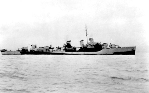 USS Selfridge (DD-357) off the Mare Island Naval Shipyard, California (USA), 10 April 1944 (80-G-316296)