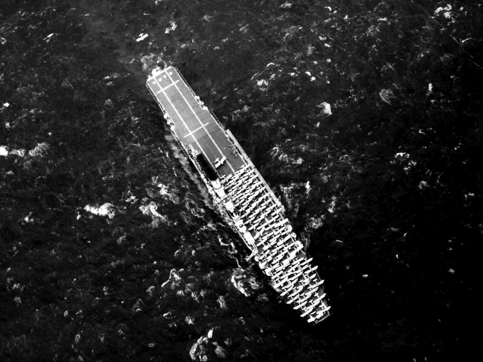 USS Saratoga (CV-3) underway to Hawaii in April 1932