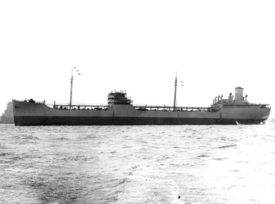 USS Schuylkill (AO-76) in Chesapeake Bay on 3 March 1943