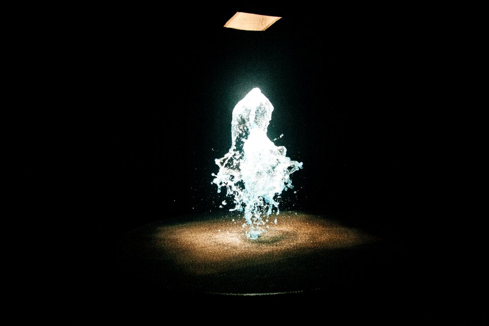 Splash dark light