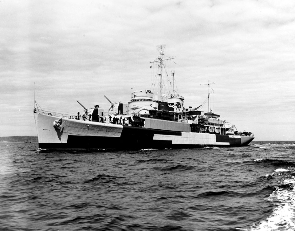 USS Shelikof (AVP-52) underway off Houghton, Washington (USA), 26 April 1944 (19-N-68324)