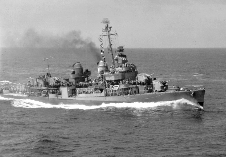 USS Schroeder (DD-501) underway in the Pacific Ocean on 9 October 1945