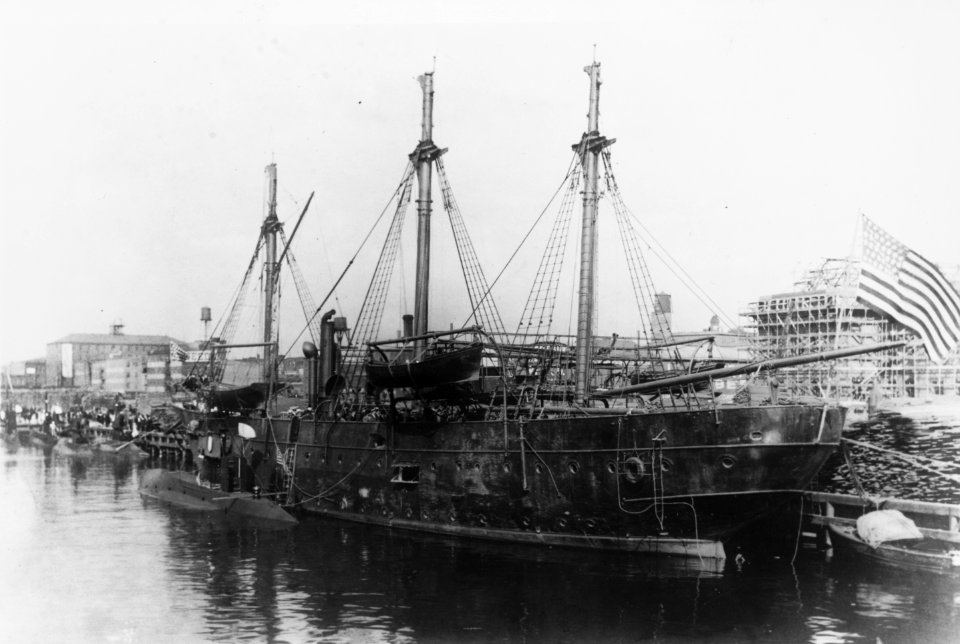 USS Severn tending submarines at Baltimore, Maryland (USA), circa in October 1910 (NH 92954)
