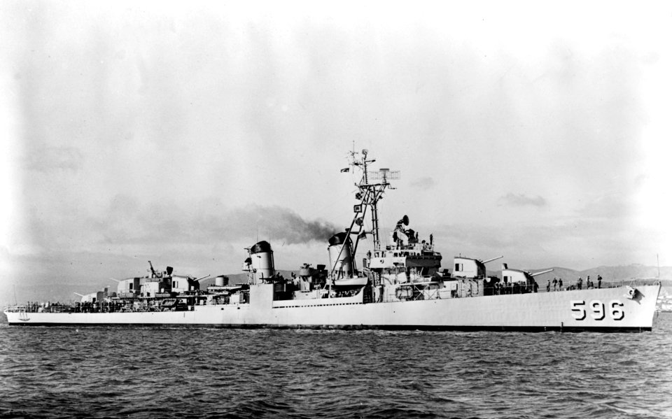 USS Shields (DD-596) off the San Francisco Naval Shipyard on 10 September 1952