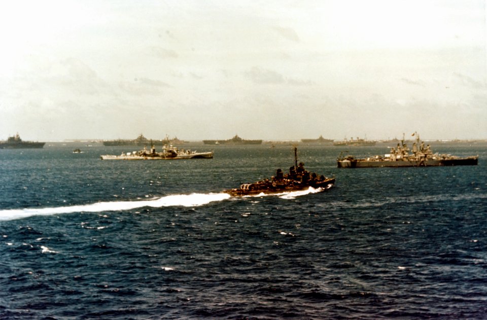 USS Shannon (DM-25) underway in Ulithi Atoll, circa in March 1945 (80-G-K-3816)