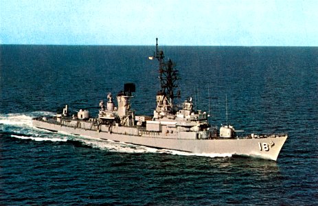 USS Semmes (DDG-18) underway at sea, in 1973 (NH 78293-KN) photo