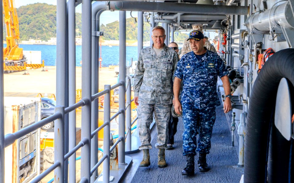 USS Shiloh - National Defense University ship visit 141016-N-NE138-271