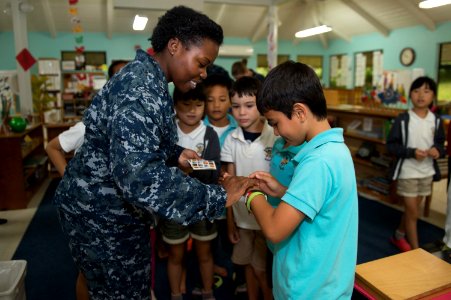 USS Shiloh activity 140925-N-UF697-091