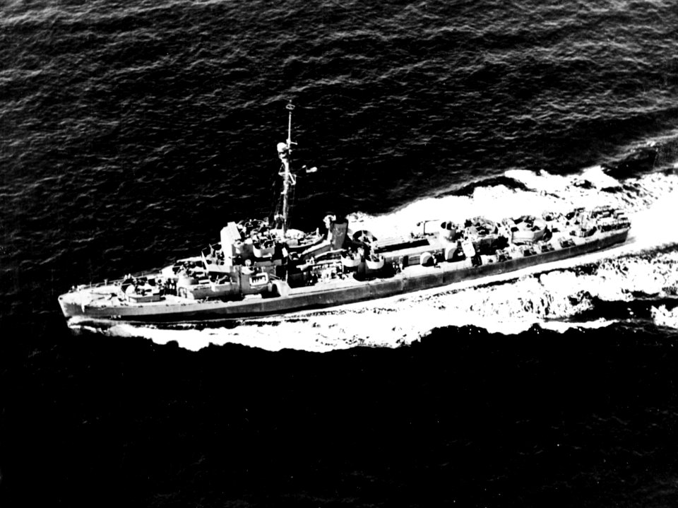 USS Sims (DE-154) underway in the Atlantic Ocean on 26 August 1944 (80-G-282693)