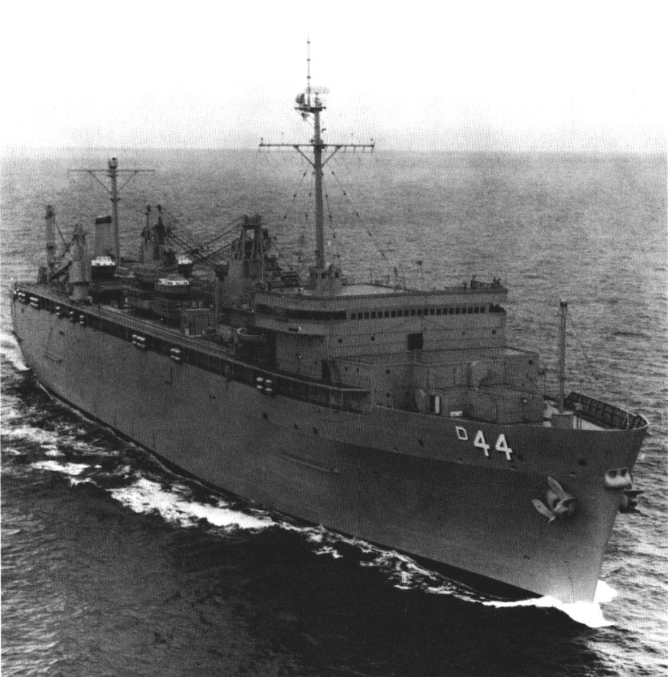 USS Shenandoah (AD-44) underway c1984