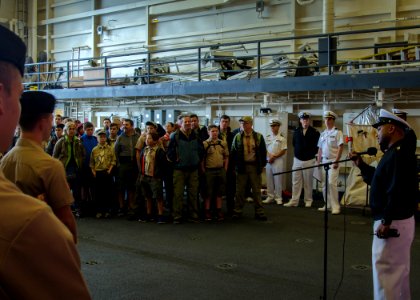 USS Somerset (LPD 25) Arrives At Seattle Seafair Fleet Week 160802-N-CC789-055