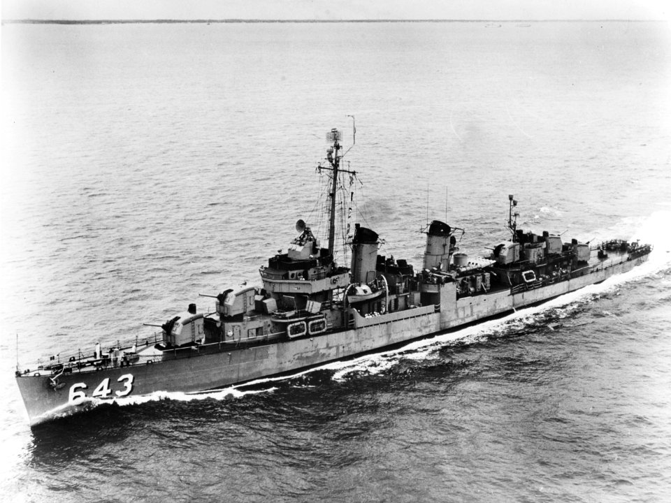 USS Sigourney (DD-643) underway at sea, in the 1950s (NH 102799)