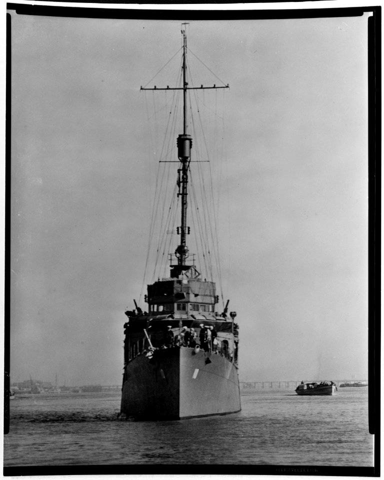 USS Southard (DMS-10) - 19-N-30507