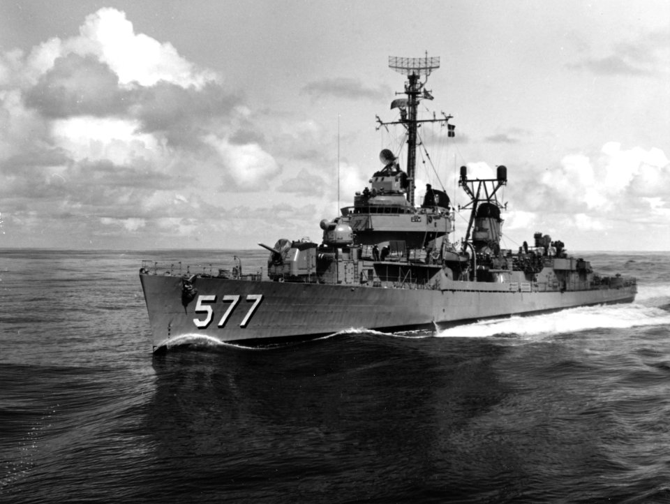 USS Sproston (DD-577) underway off Hawaii on 9 January 1965 (NH 107266)