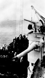 USS ST LOUIS (CA-18), coaling - NH 107