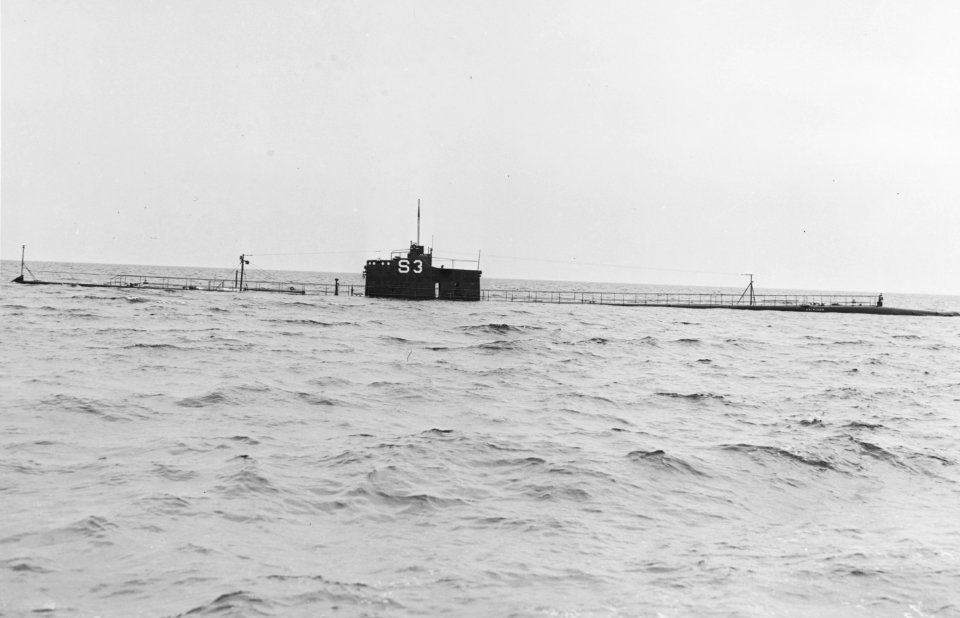 USS Skipjack - 19-N-19026