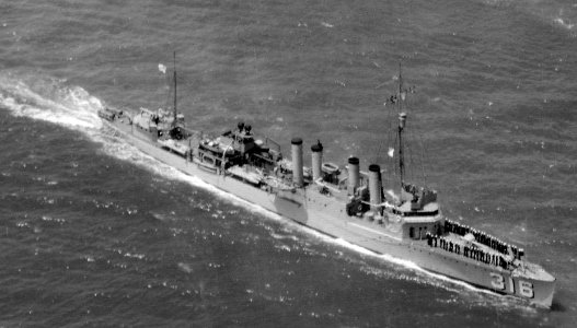 USS Sloat (DD-316) underway in 1927