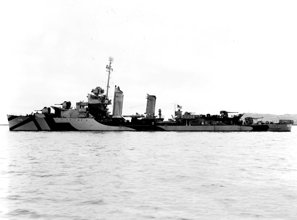 USS Smith (DD-378) off the Mare Island Naval Shipyard, California (USA), 12 June 1944 (19-N-67559)