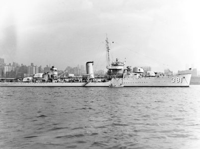 USS Somers (DD-381) at anchor in September 1938