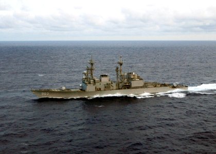USS Spruance (DD-963) underway in the Atlantic Ocean on 11 June 2004 (6655386)