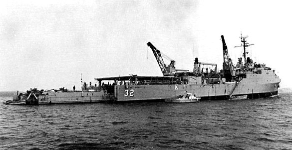 USS Spiegel Grove (LSD-32) with landing craft in 1971